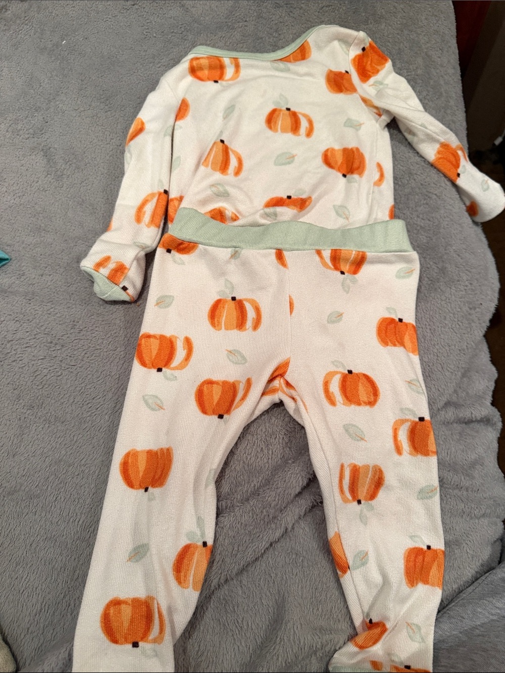 Jessica Simpson White and Orange Pumpkin Print Footie Pajamas